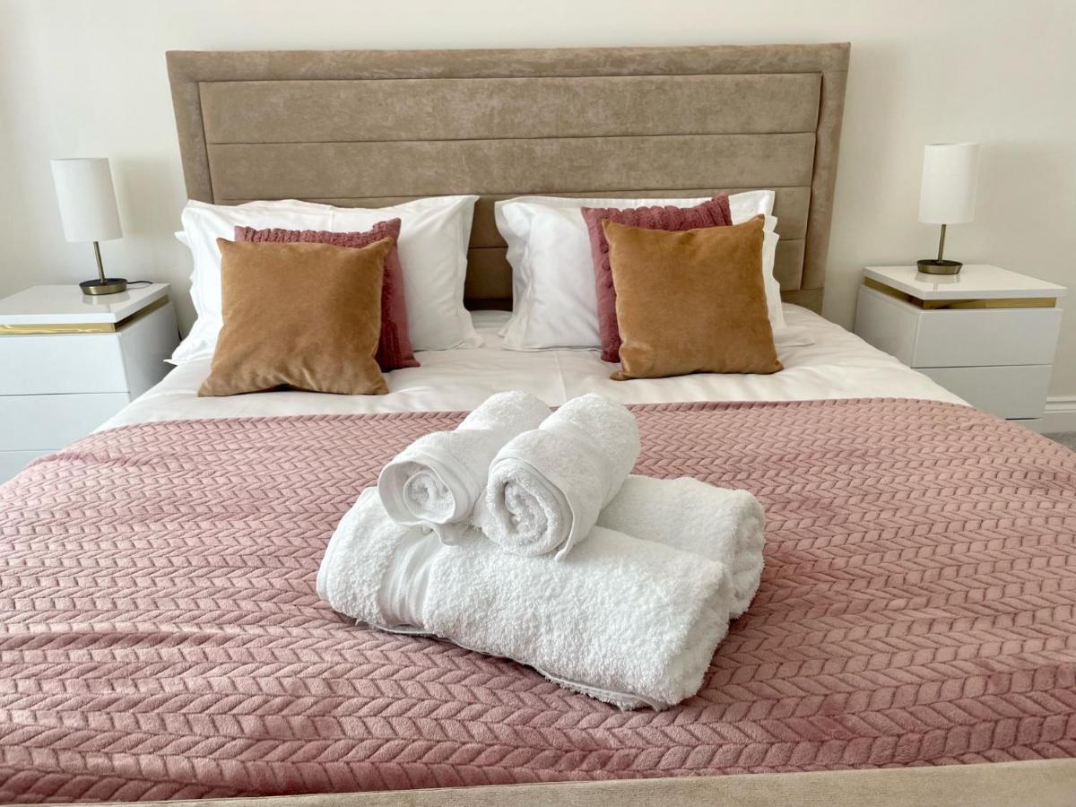 Exquisite Apartment, Stone Throw From The Beach Bournemouth Eksteriør bilde