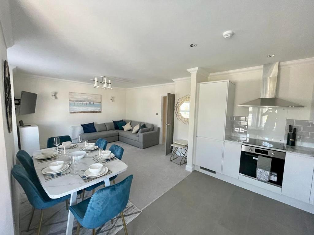 Exquisite Apartment, Stone Throw From The Beach Bournemouth Eksteriør bilde