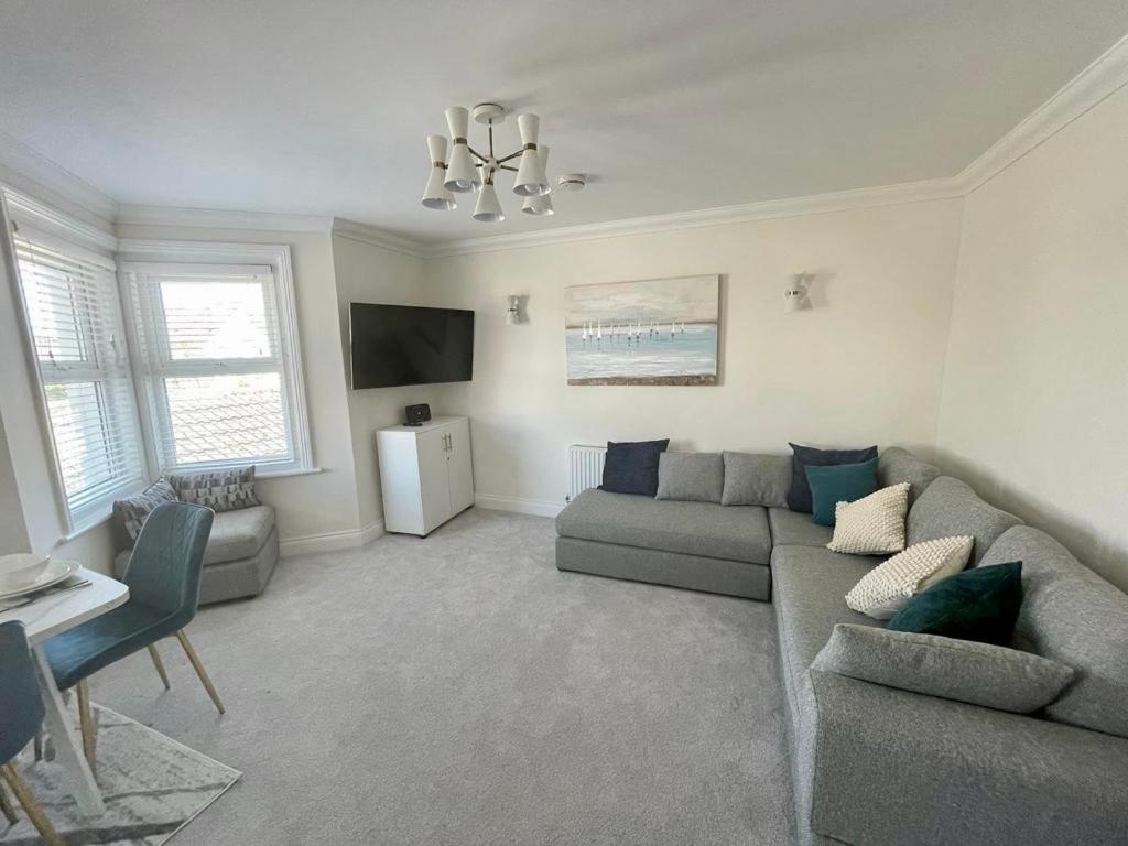 Exquisite Apartment, Stone Throw From The Beach Bournemouth Eksteriør bilde