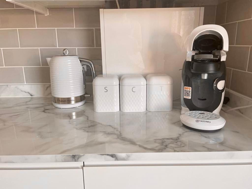 Exquisite Apartment, Stone Throw From The Beach Bournemouth Eksteriør bilde