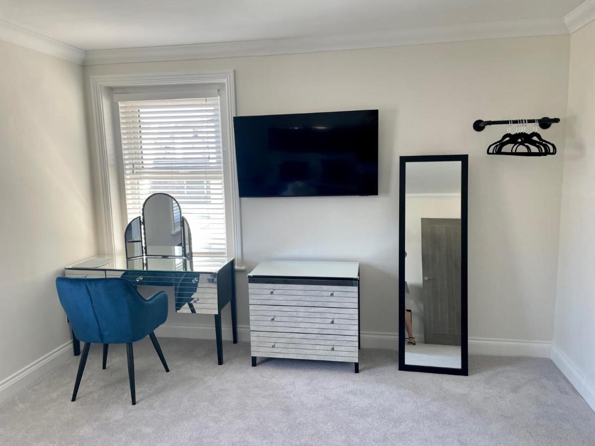 Exquisite Apartment, Stone Throw From The Beach Bournemouth Eksteriør bilde