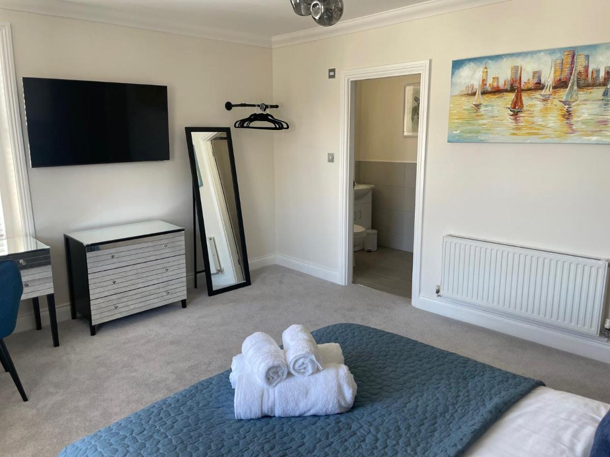Exquisite Apartment, Stone Throw From The Beach Bournemouth Eksteriør bilde
