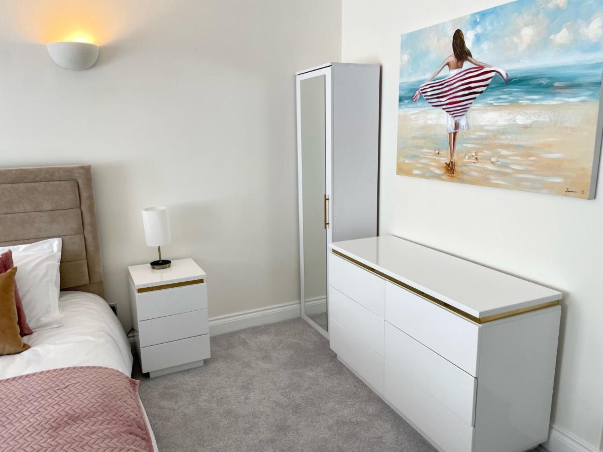 Exquisite Apartment, Stone Throw From The Beach Bournemouth Eksteriør bilde